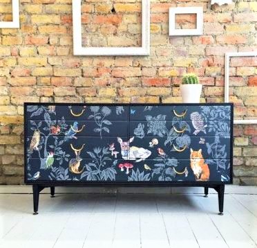 mobile blu con volpe e animali